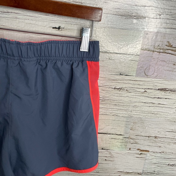 Adidas shorts gray and pink size small athletic - Picture 8 of 9